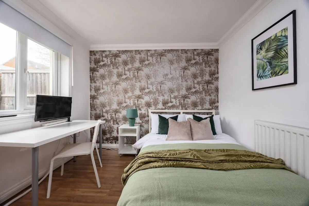 Holiday home Spacious 5Br Retreat - Easy Access To City Centre Nottingham