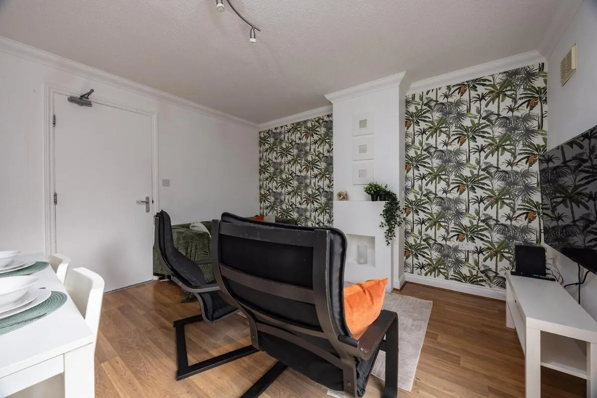 Holiday home Spacious 5Br Retreat - Easy Access To City Centre Nottingham