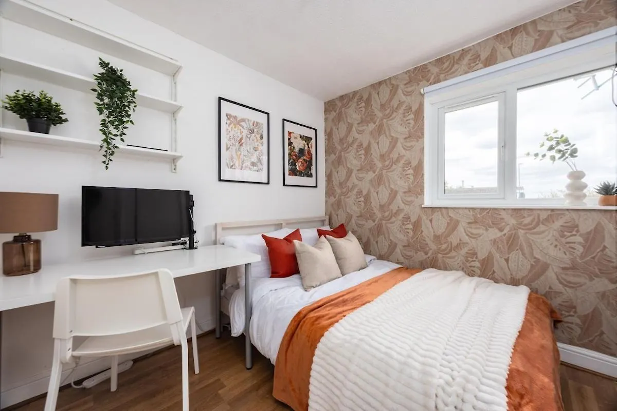 Holiday home Spacious 5Br Retreat - Easy Access To City Centre Nottingham United Kingdom