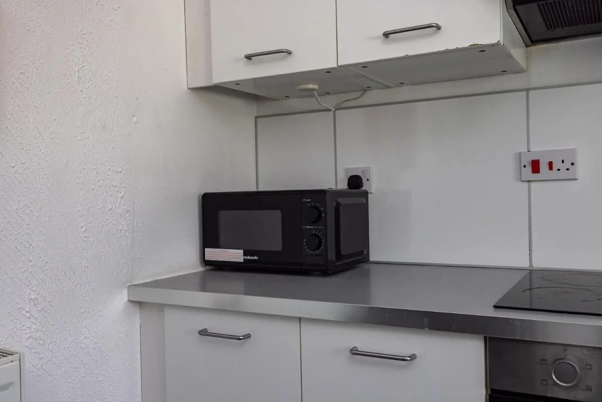Spacious 5Br Retreat - Easy Access To City Centre Nottingham 0*,